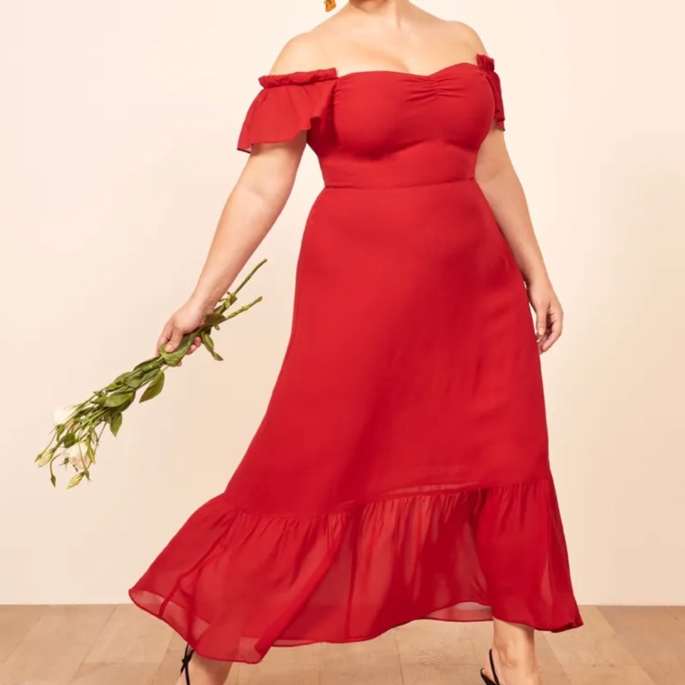 Reformation Butterfly Dress Es size 24 in Cherry Red